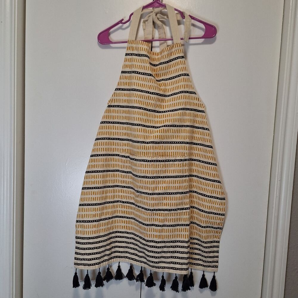 Creative Co-Op Artsy Tassel Cotton Apron